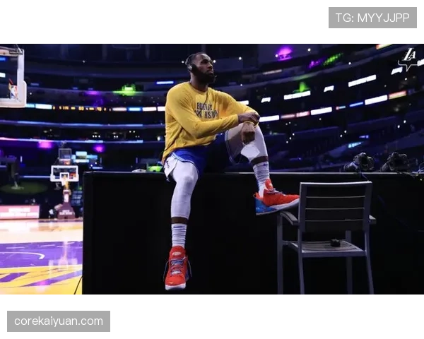 孙兴慜场上超拼，下了场连咖啡都要自己排队，好像明星也会有普通人时刻？